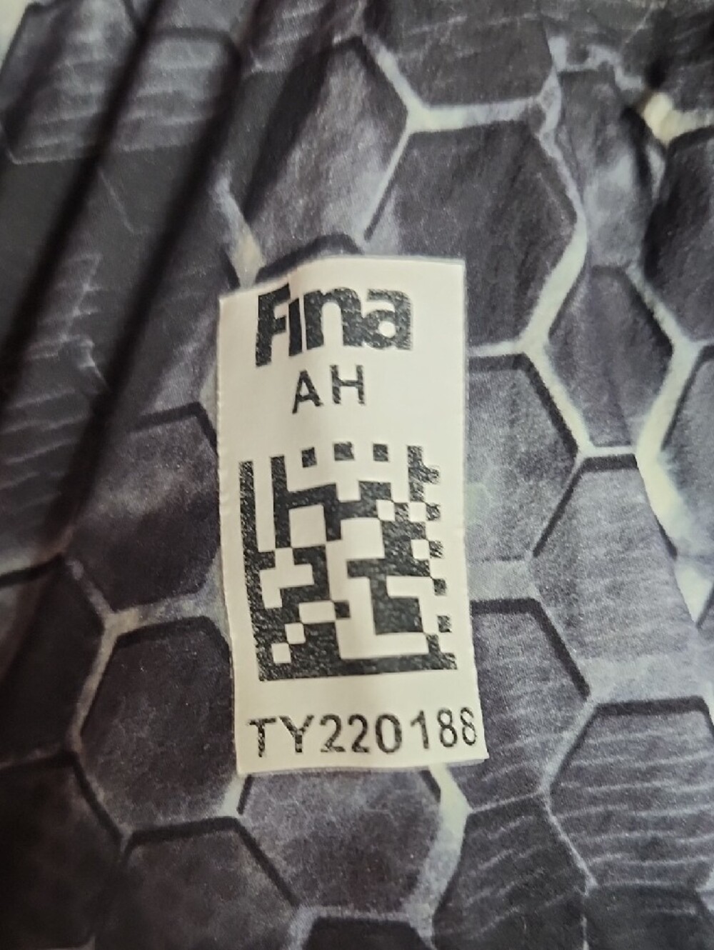 TYR Avictor 30 Black Hex-Pattern Tech Suit - Picture 3 of 5